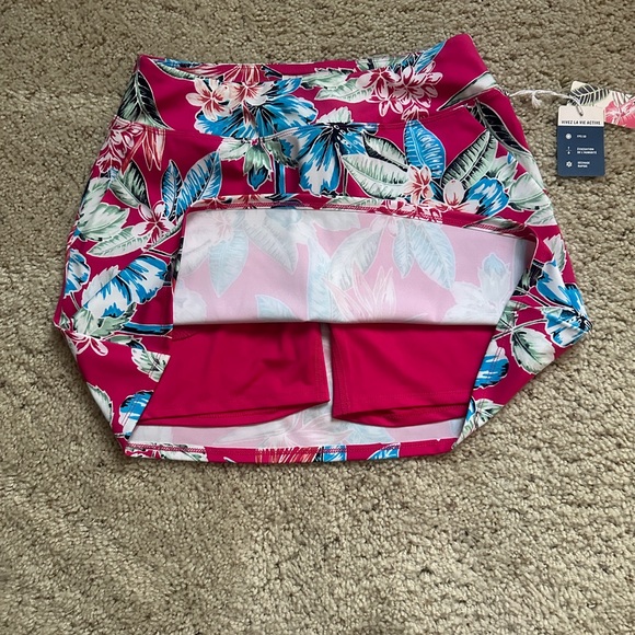 NWT Tommy Bahama Active Magenta Flora Golf Skort sz Small (227 & 245) - Picture 5 of 16